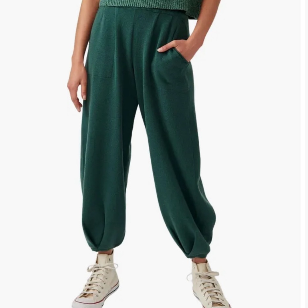 FREE PEOPLE Free-est Freya Short Sleeve
Sweater & Pants Set - Picture 11 of 17
